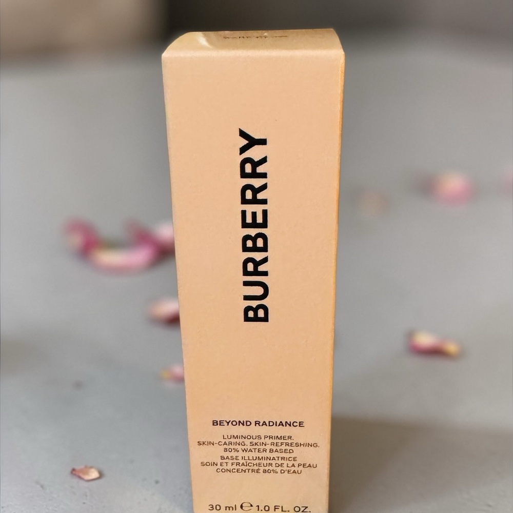 Burberry Beyond Radiance Luminous Primer in Tan